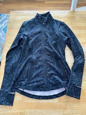 Lululemon define jacket size 8